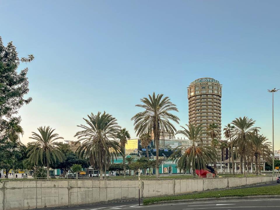 Lujan Playa Canteras Las Palmas de Gran Canaria